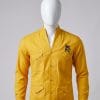 Chemise homme jaune moutarde à manches longues avec quatre poches à rabat et logo noir brodé Royal Design.